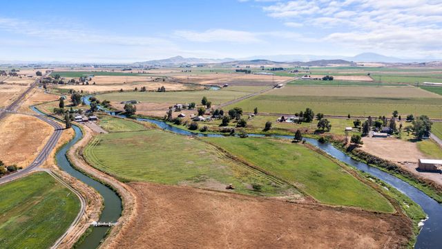 10403 Matney Way, Klamath Falls, OR 97603