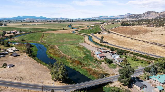 10403 Matney Way, Klamath Falls, OR 97603