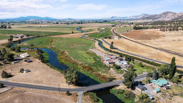 10403 Matney Way, Klamath Falls, OR 97603