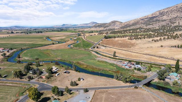 10403 Matney Way, Klamath Falls, OR 97603