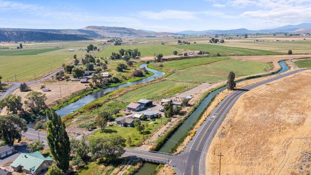 10403 Matney Way, Klamath Falls, OR 97603