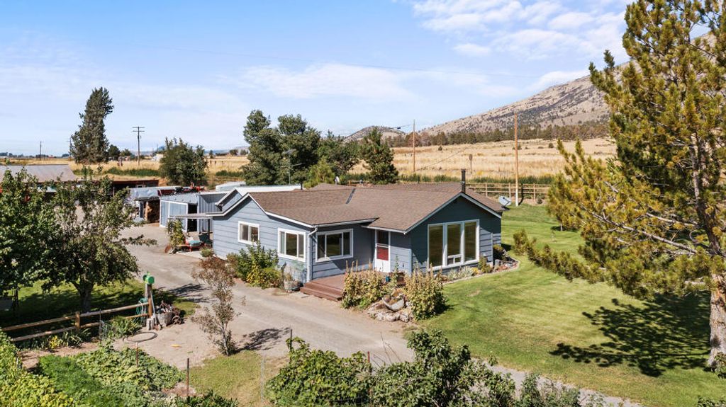 10403 Matney Way, Klamath Falls, OR 97603