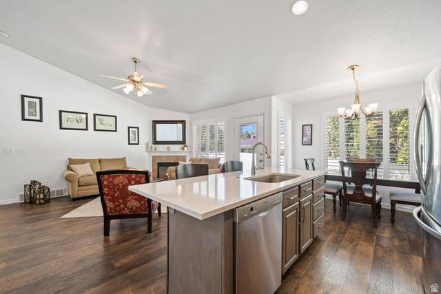1606 W SENECA DR, Roy, UT 84067