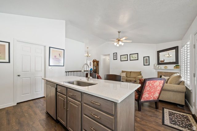 1606 W SENECA DR, Roy, UT 84067