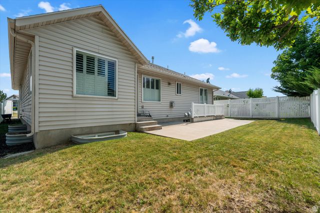 1606 W SENECA DR, Roy, UT 84067