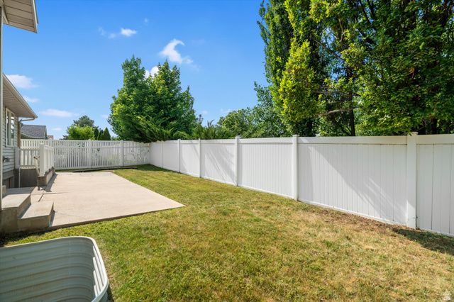 1606 W SENECA DR, Roy, UT 84067