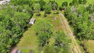 410 Jones Road, Highlands, TX 77562