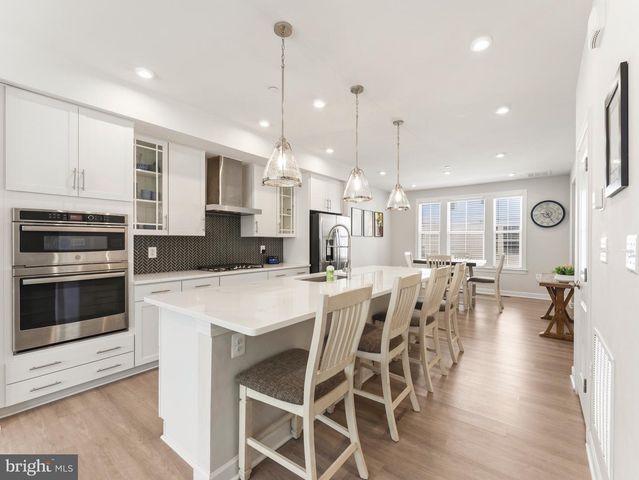 2841 HOKIE LN, Alexandria, VA 22306