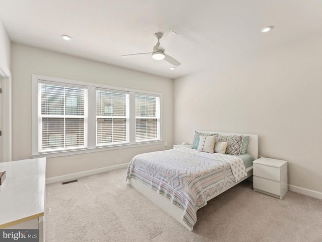 2841 HOKIE LN, Alexandria, VA 22306