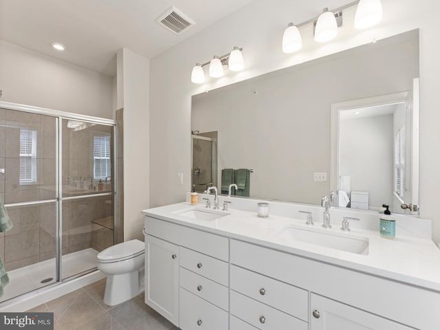 2841 HOKIE LN, Alexandria, VA 22306