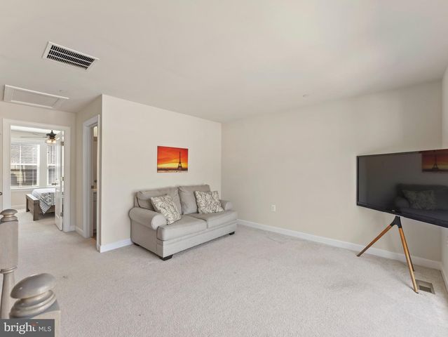 2841 HOKIE LN, Alexandria, VA 22306