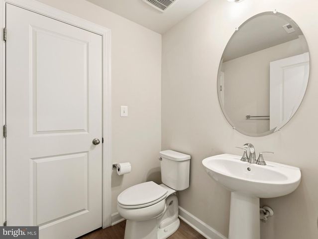 2841 HOKIE LN, Alexandria, VA 22306