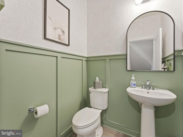 2841 HOKIE LN, Alexandria, VA 22306