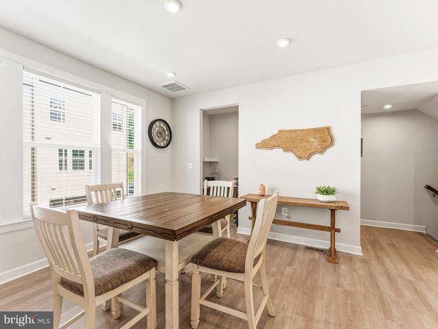 2841 HOKIE LN, Alexandria, VA 22306