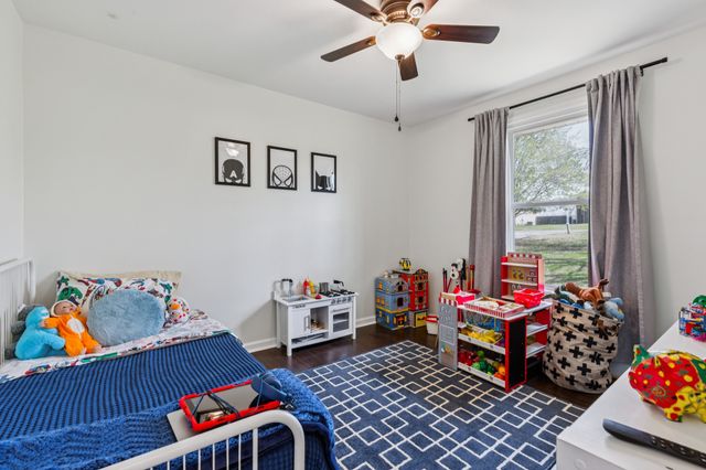 843 N Palmers Chapel Rd, White House, TN 37188