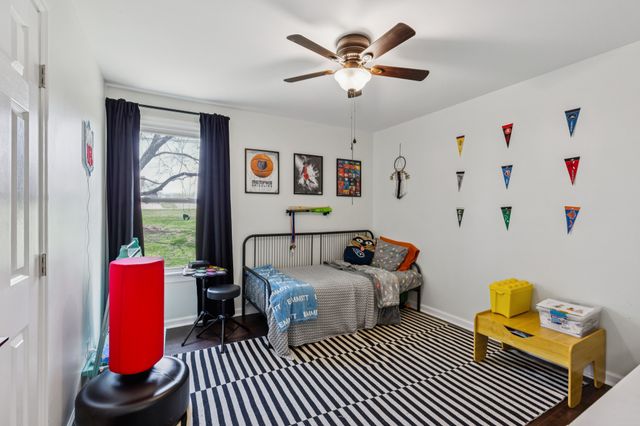 843 N Palmers Chapel Rd, White House, TN 37188