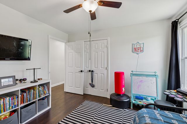843 N Palmers Chapel Rd, White House, TN 37188