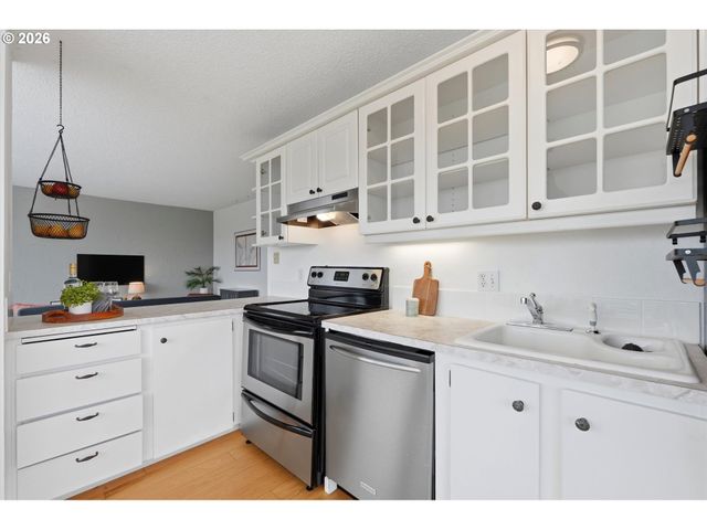 3515 Sw BARBUR Blvd X3, Portland, OR 97239