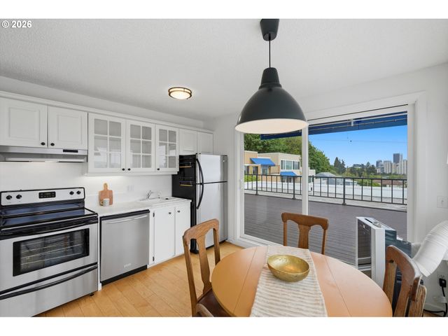 3515 Sw BARBUR Blvd X3, Portland, OR 97239