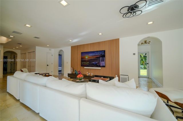 8134 Twin Lake Drive, Boca Raton, FL 33496