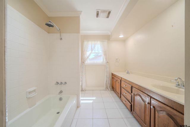 1416 Lazy Ln, Longview, TX 75604