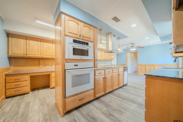 1416 Lazy Ln, Longview, TX 75604