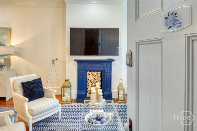 108 W Jones Street, Savannah, GA 31401