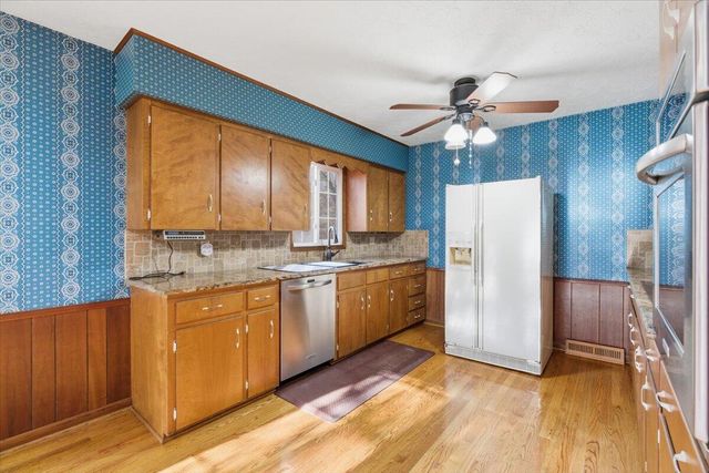 20898 BOUVIER Lane, Council Bluffs, IA 51503