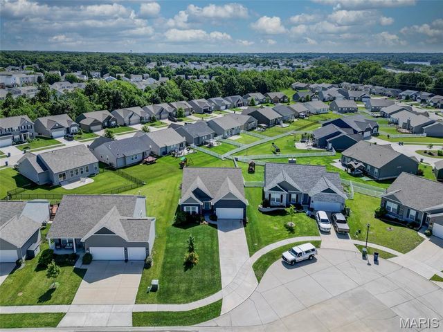 118 Riding Crop Lane, Wentzville, MO 63385