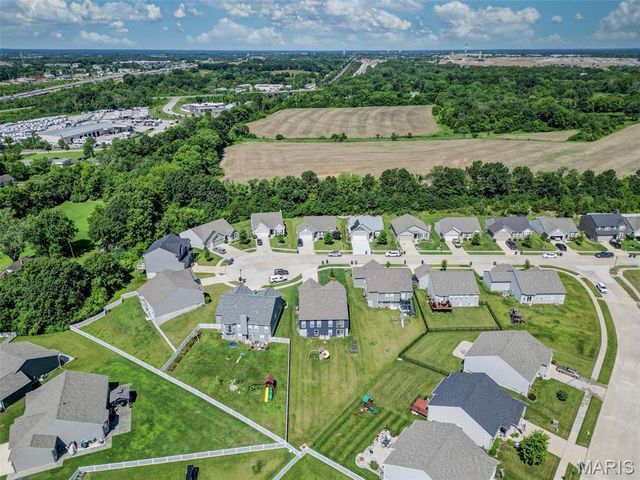 118 Riding Crop Lane, Wentzville, MO 63385