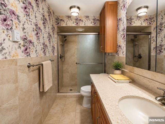 460 Liberty 460B Unit 207, Little Ferry, NJ 07643