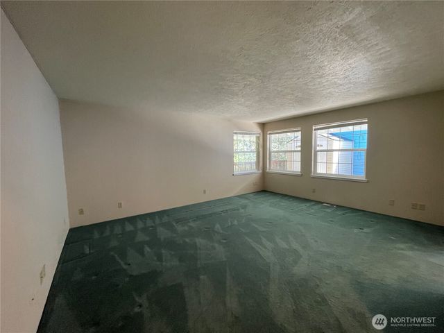 653 Sunset Avenue NE, Ocean Shores, WA 98569