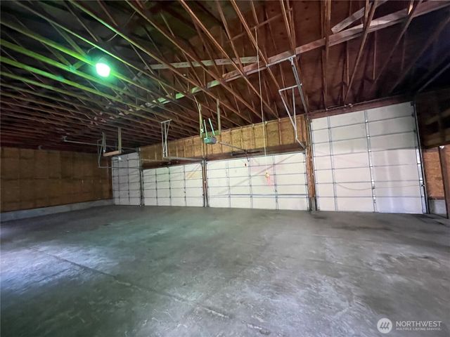 653 Sunset Avenue NE, Ocean Shores, WA 98569