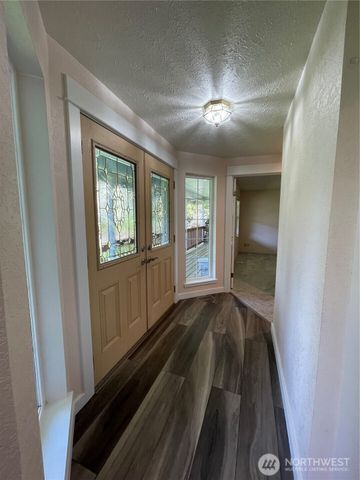 653 Sunset Avenue NE, Ocean Shores, WA 98569