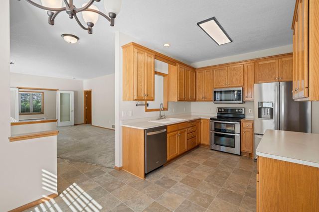 393 Allen Avenue, Little Canada, MN 55117