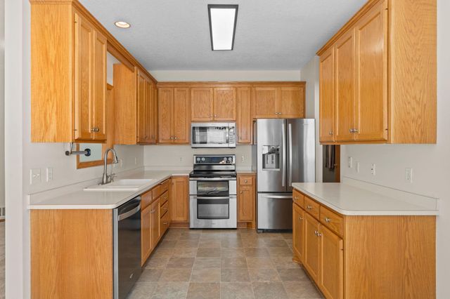 393 Allen Avenue, Little Canada, MN 55117