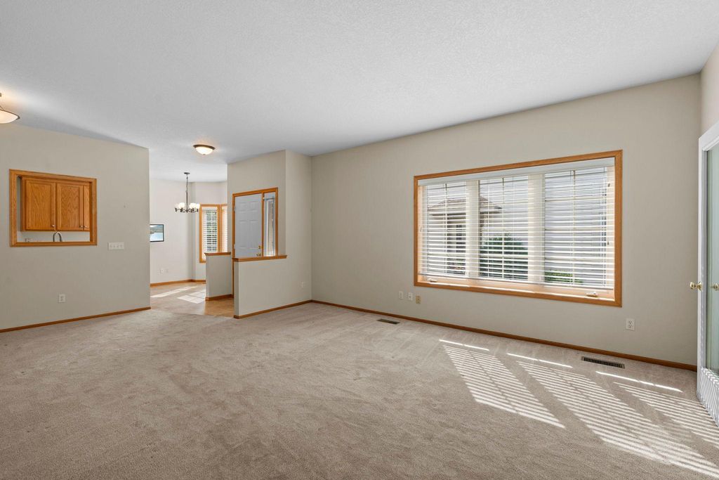 393 Allen Avenue, Little Canada, MN 55117 — photo 3