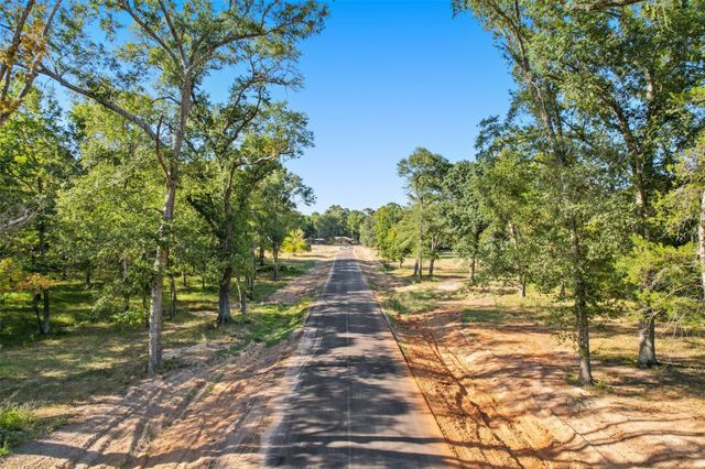 18248 Woodstream Crossing Road, Montgomery, TX 77316