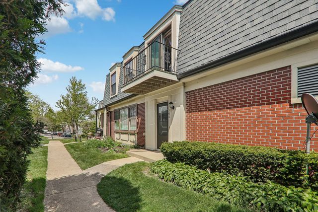 1308 Inverrary Lane 16D, Palatine, IL 60074