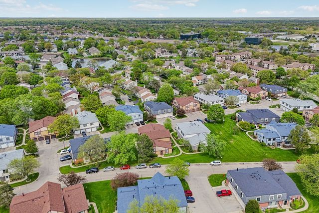 1308 Inverrary Lane 16D, Palatine, IL 60074