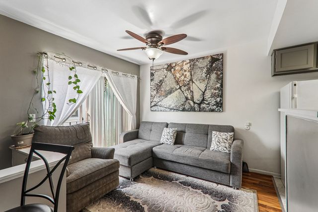 1308 Inverrary Lane 16D, Palatine, IL 60074