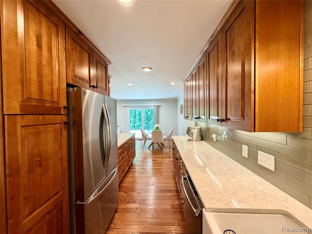 48148 Colony Farm Circle Circle, Plymouth, MI 48170