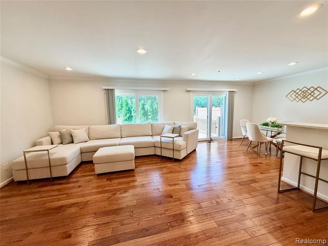 48148 Colony Farm Circle Circle, Plymouth, MI 48170
