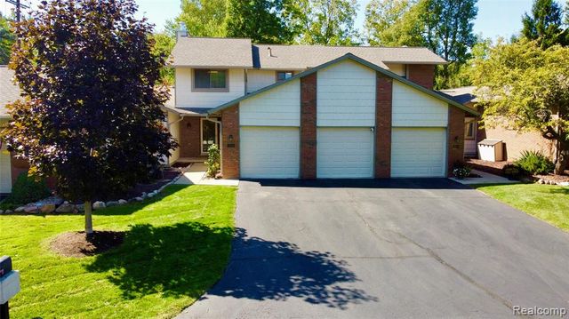 48148 Colony Farm Circle Circle, Plymouth, MI 48170