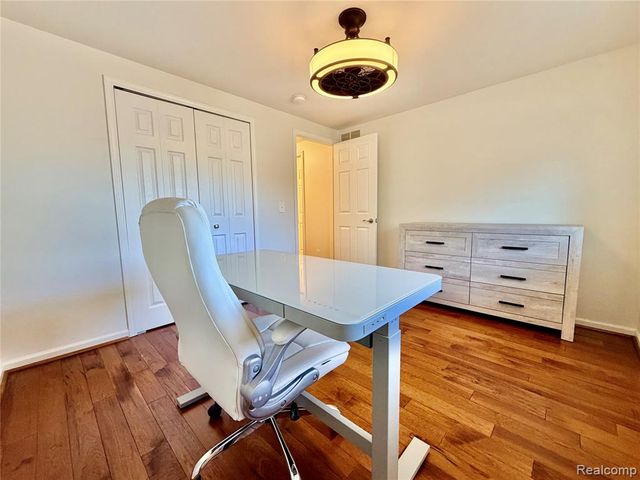 48148 Colony Farm Circle Circle, Plymouth, MI 48170
