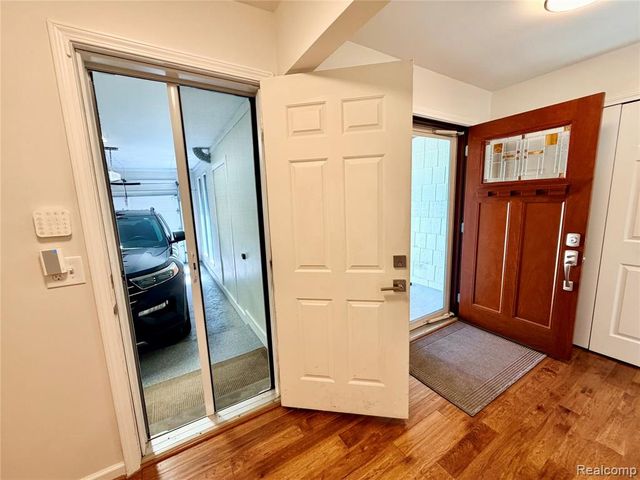 48148 Colony Farm Circle Circle, Plymouth, MI 48170