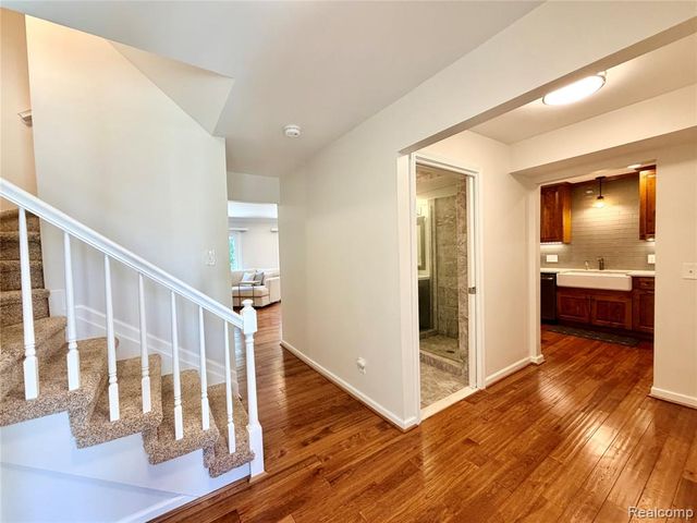 48148 Colony Farm Circle Circle, Plymouth, MI 48170