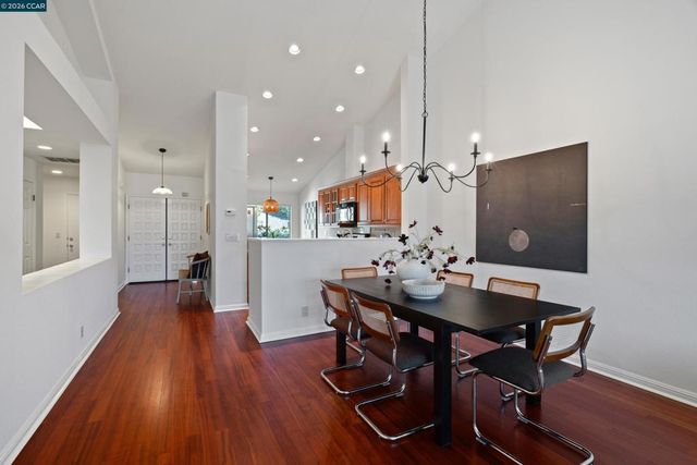 467 Beacon Ridge Ln, Walnut Creek, CA 94597