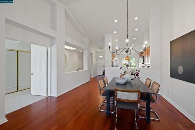 467 Beacon Ridge Ln, Walnut Creek, CA 94597