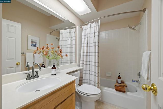 467 Beacon Ridge Ln, Walnut Creek, CA 94597